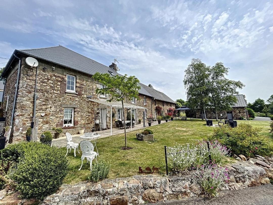 Chambres D'Hotes La Clef Des Champs Montpinchon Exterior foto